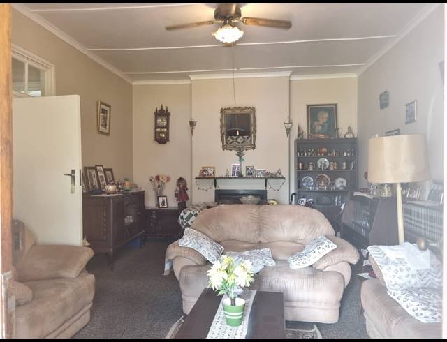 3 BEDROOM HOUSE FOR SALE IN GLENWOOD